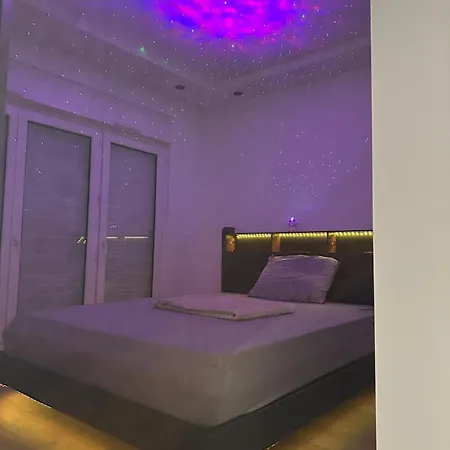Jacuzzi Prive & Cinema - Romantique Lejlighed