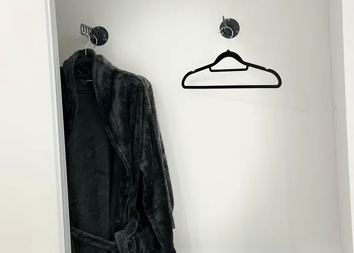 Jacuzzi Prive & Cinema - Romantique * 에세이레낭시